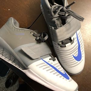 Nike lifting shoes size 9.0